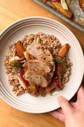 oven roasted pork tenderloin with plums and fennel