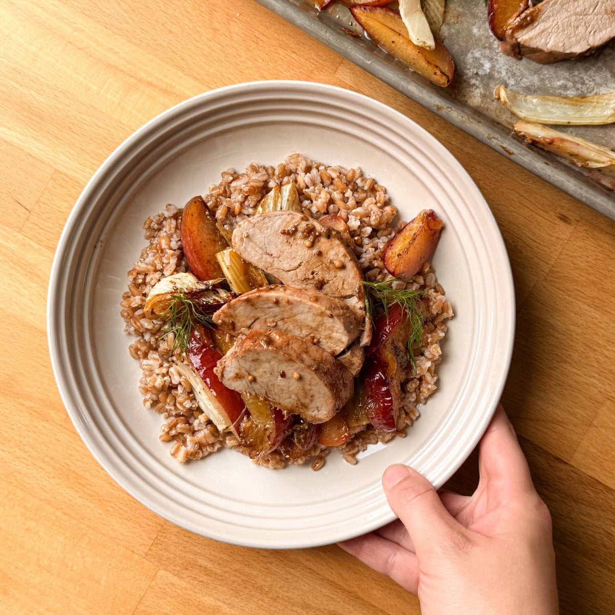 oven roasted pork tenderloin with plums and fennel